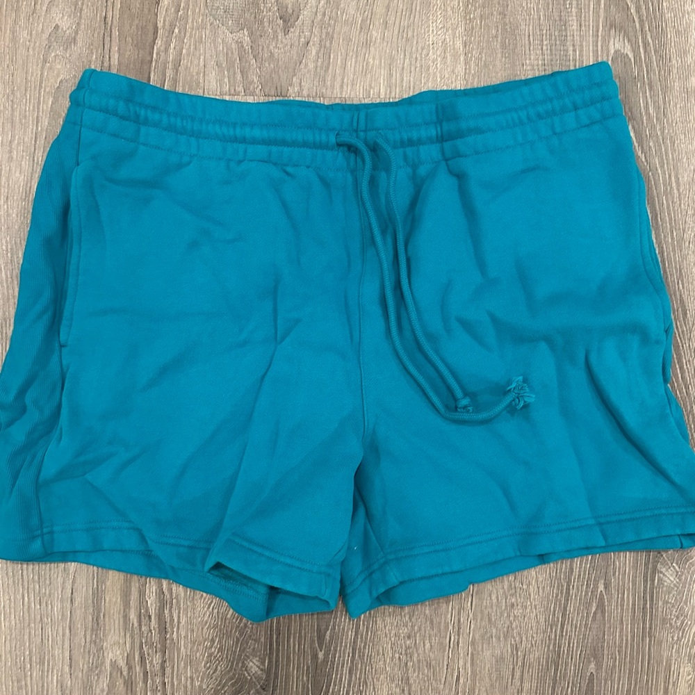 TNA cozy boyfriend sweatshorts. Blue. Size XL.